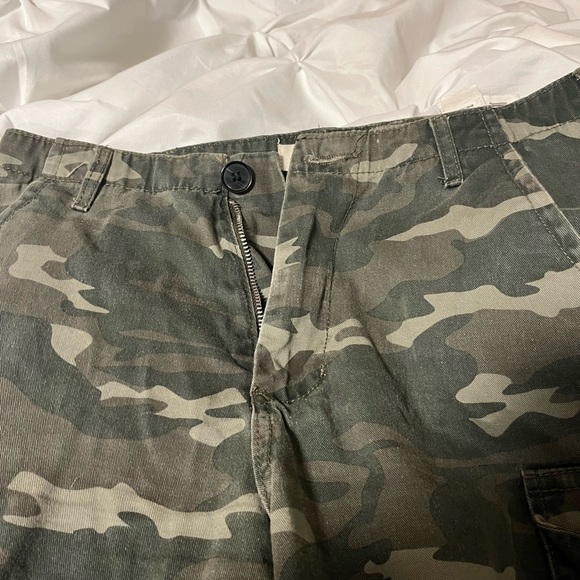 high rise baggy camo joggers - Picture 2 of 8